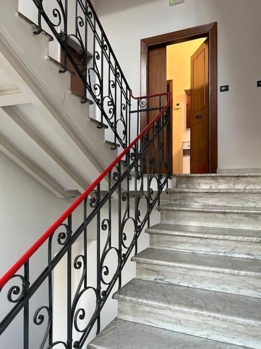 Casa Del Ferroviere B&B ซุลโมนา ภายนอก รูปภาพ